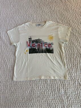 Letluv Cream 'Venice' Graphic Short Sleeve Tee